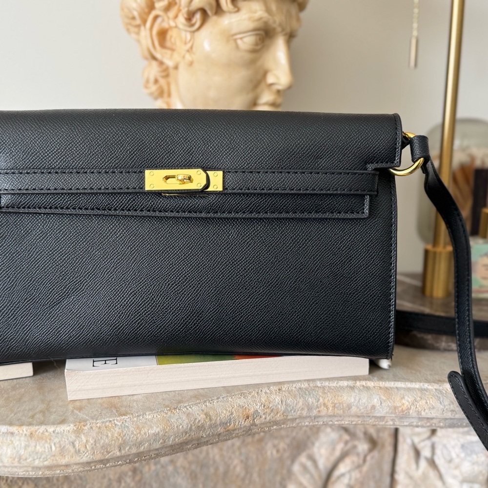 Elegant Black Crossbody Bag
